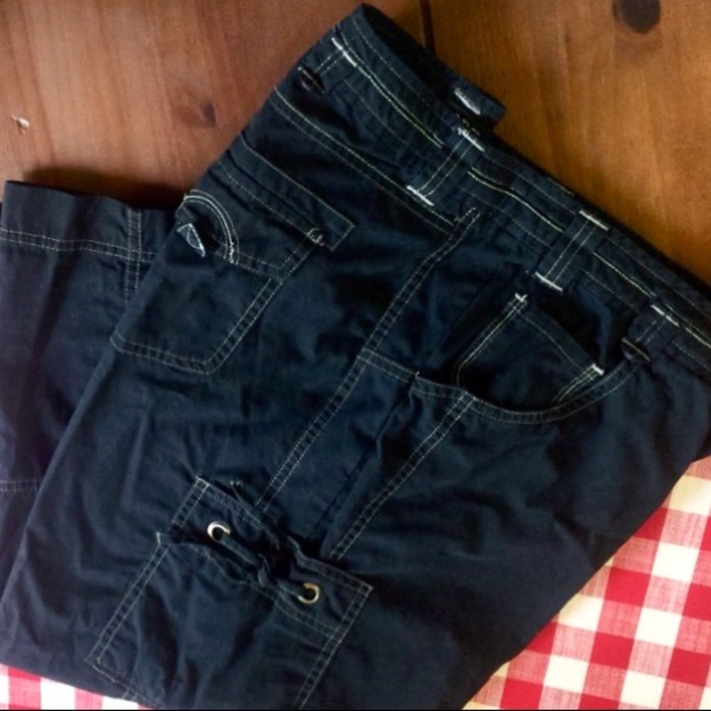 Navy blue cropped cargo pants by Ana